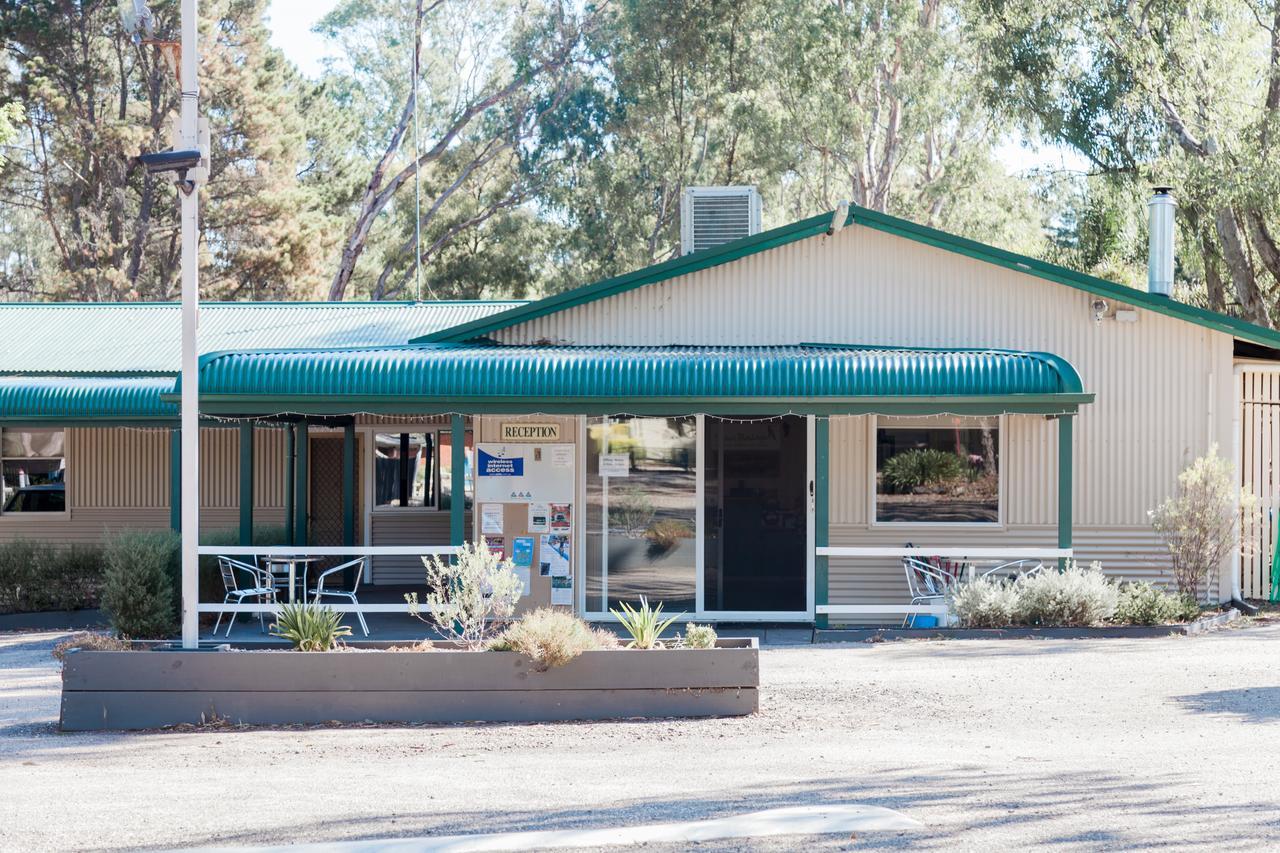 Eildon Pondage Holiday Park ภายนอก รูปภาพ