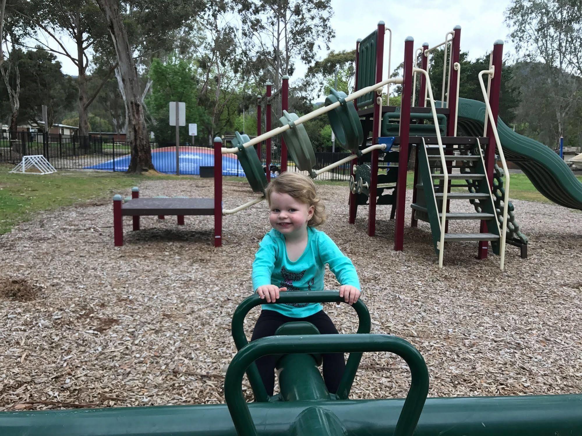 Eildon Pondage Holiday Park ภายนอก รูปภาพ